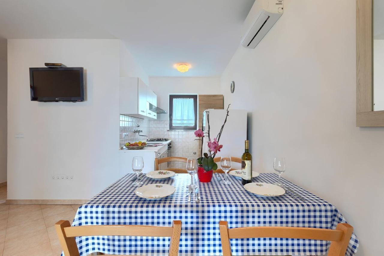 Apartmani Martina Porec Ngoại thất bức ảnh
