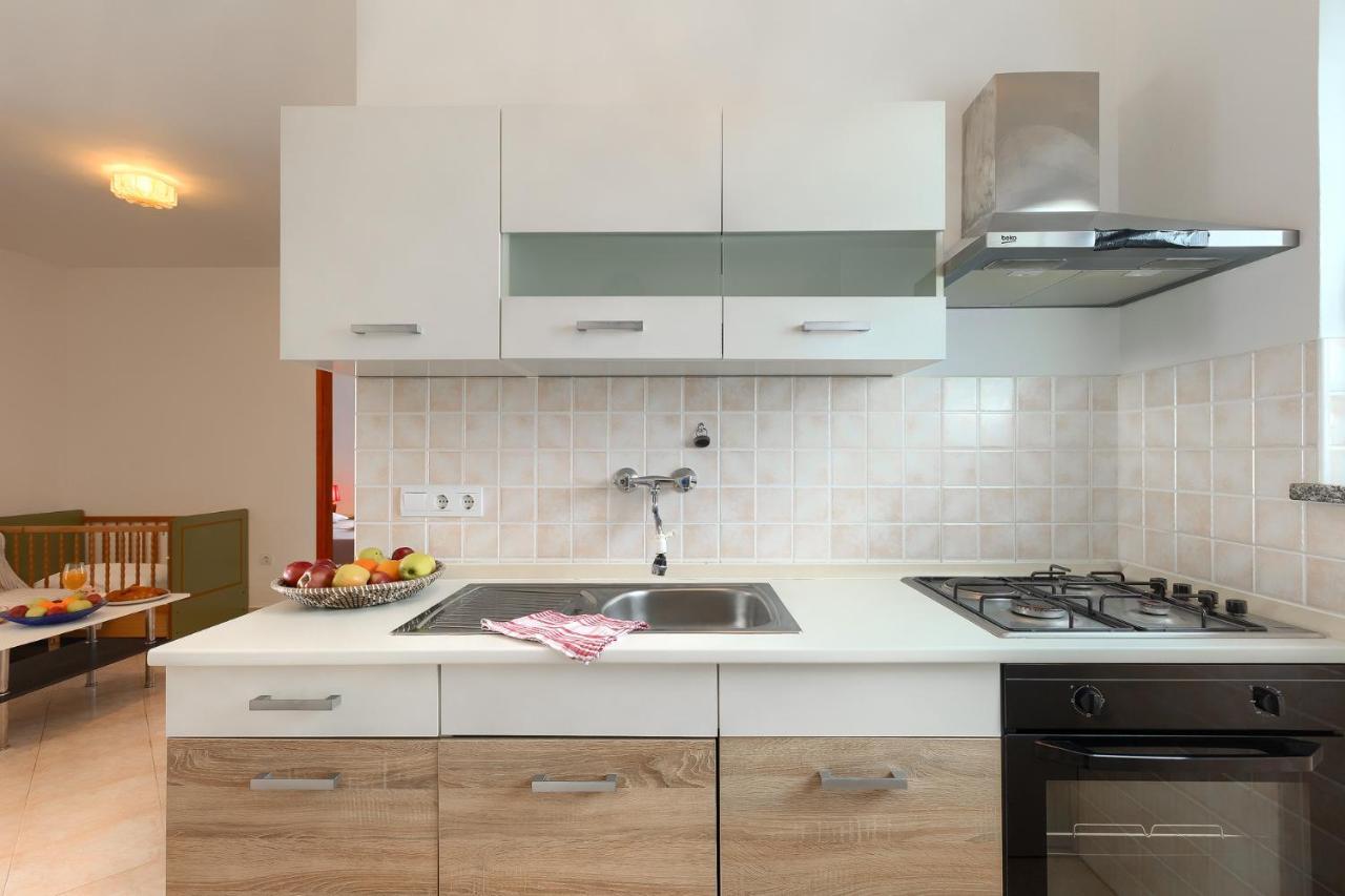 Apartmani Martina Porec Ngoại thất bức ảnh