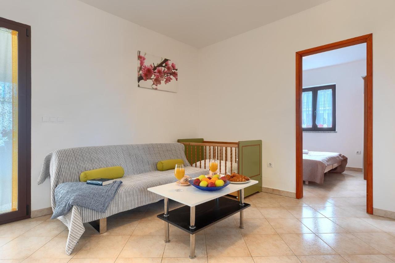 Apartmani Martina Porec Ngoại thất bức ảnh