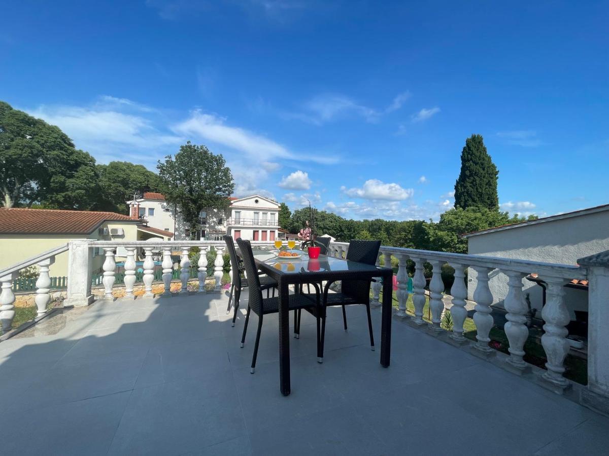 Apartmani Martina Porec Ngoại thất bức ảnh